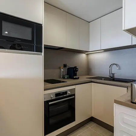 Apartman Espace 2000 - Beautiful 1bdr With Sea View - Swimming Pool - Ac - Parking