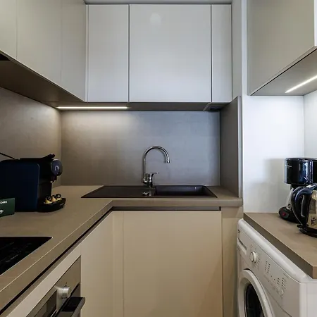 Espace 2000 - Beautiful 1bdr With Sea View - Swimming Pool - Ac - Parking Lägenhet *