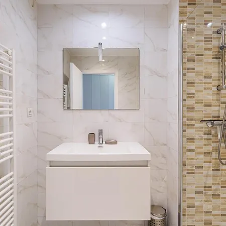 Ep2a2 - Beautiful 1bdr With Sea View - Swimming Pool - Ac - Parking * מנטון