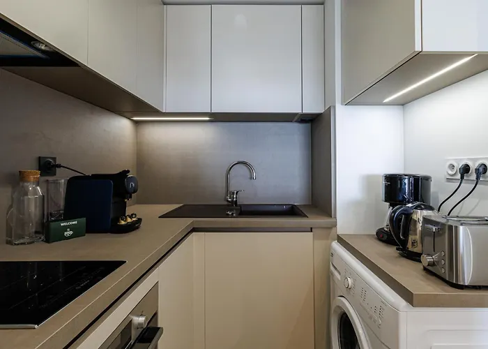 Ep2a2 - Beautiful 1bdr With Sea View - Swimming Pool - Ac - Parking Apartmán *