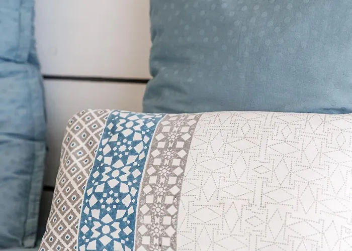 Ep2a2 - Beautiful 1bdr With Sea View - Swimming Pool - Ac - Parking *