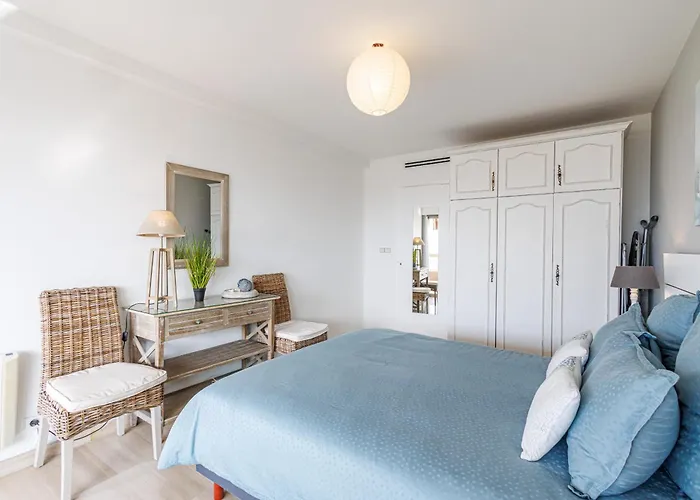 Ep2a2 - Beautiful 1bdr With Sea View - Swimming Pool - Ac - Parking Apartamento *